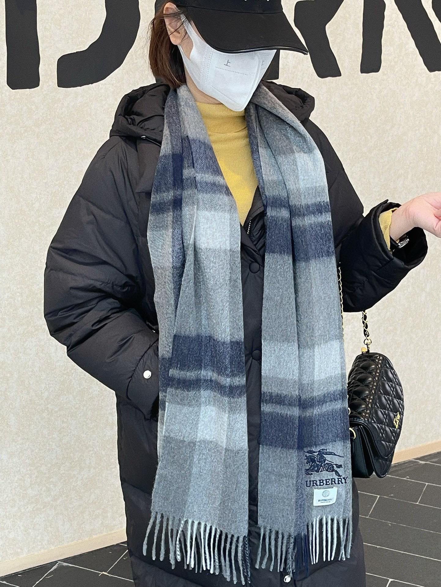 巴B家-2024水波紋羊絨圍巾 32*180