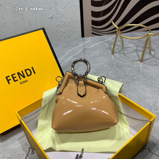 芬F家-First手袋 Mini 漆皮杏色