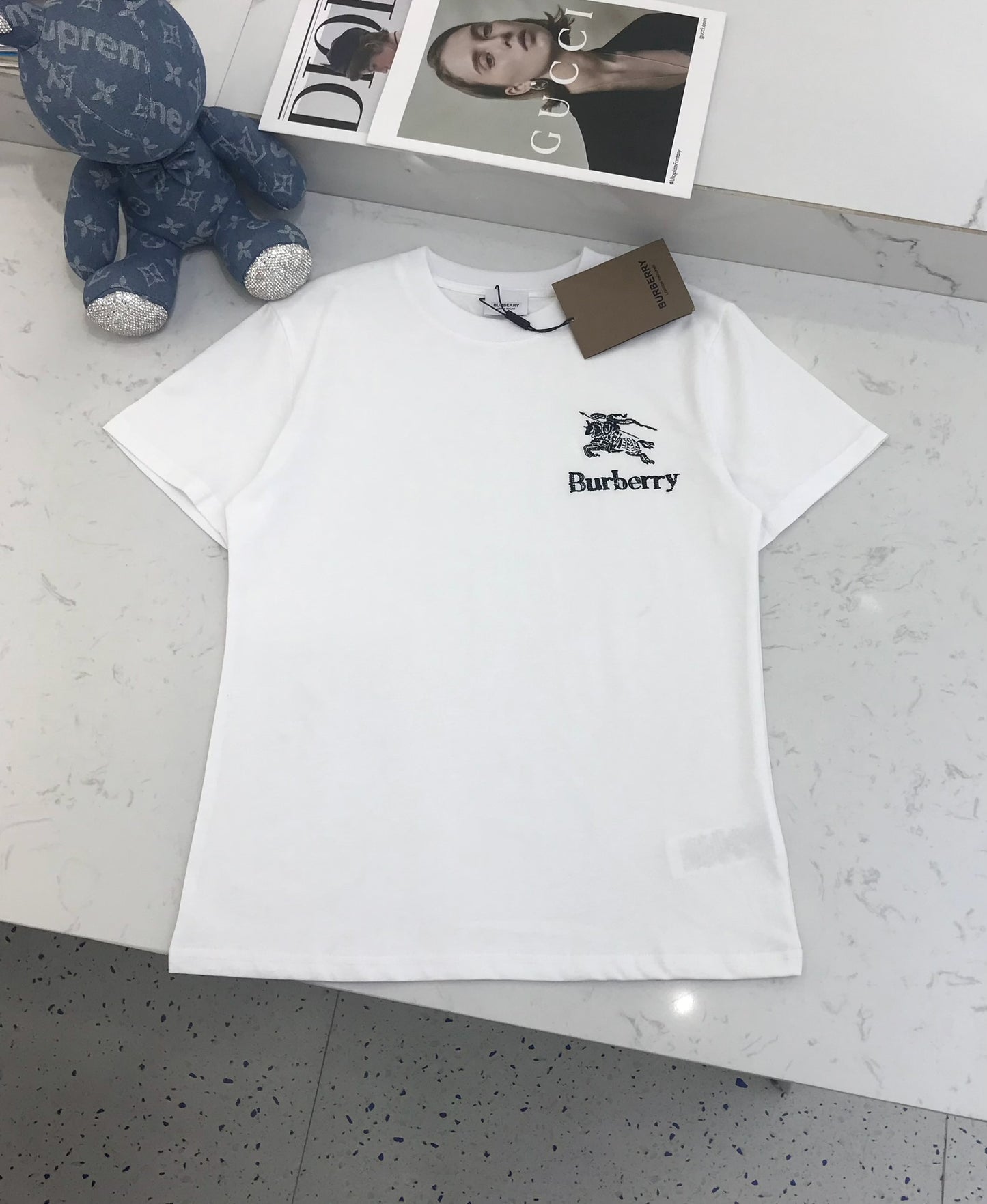 巴B家-2403 刺繡戰馬字母logo圓領短袖TEE 三色