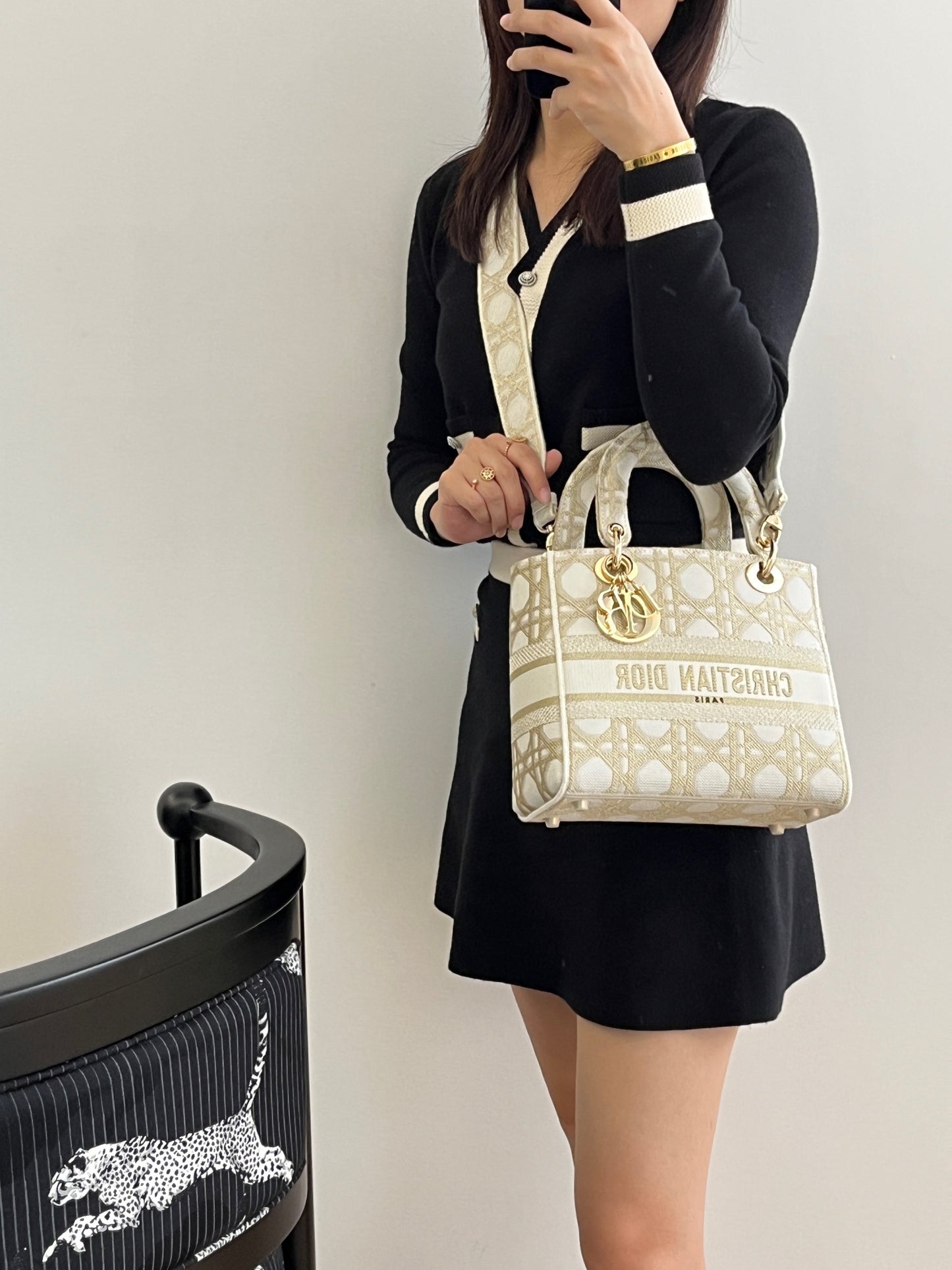 迪D家-2024春夏刺繡系列 Lady 杏色 24CM