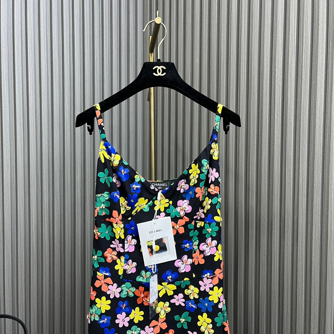 小香家-2403 24新品上架花卉鑲鑽吊帶裙