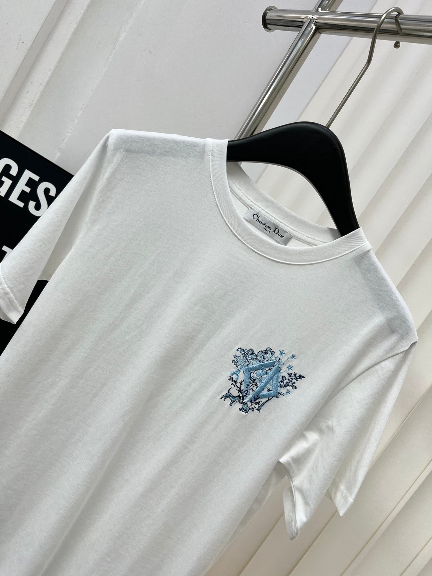 迪D家-2403 撞色刺繡短袖TEE 白色