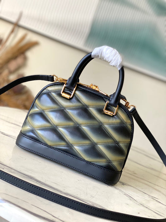 M23666 路L家-Nicolas Ghesquiere 貝殼包 黑色漸變