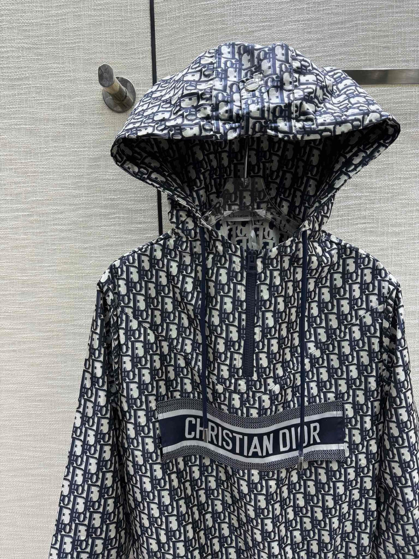 迪D家-2403 半拉鍊連帽上衣鬆緊腰束腳褲套裝 黑色