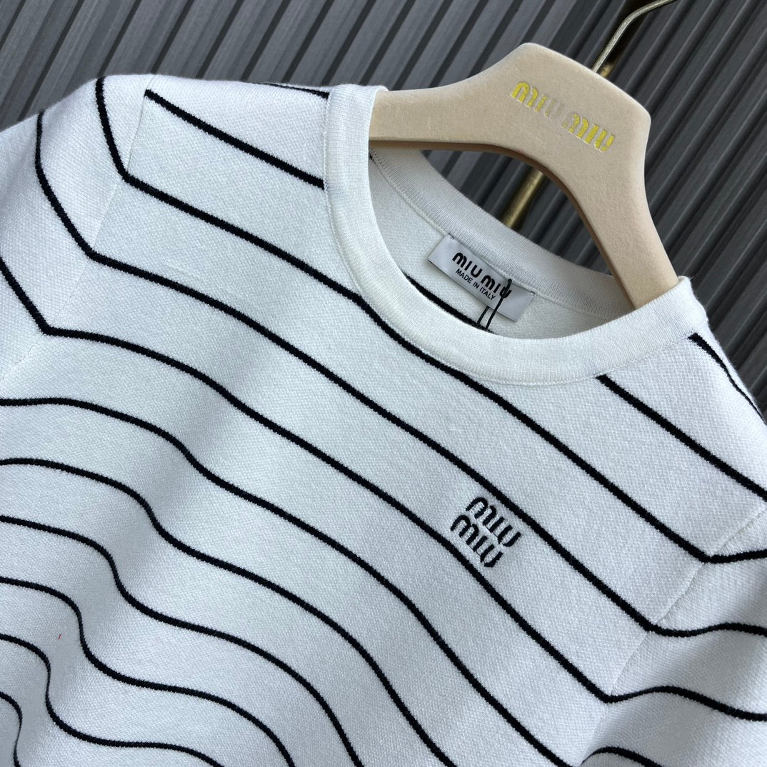 穆M家-2404 24新品上架圓領條紋短袖TEE 白色