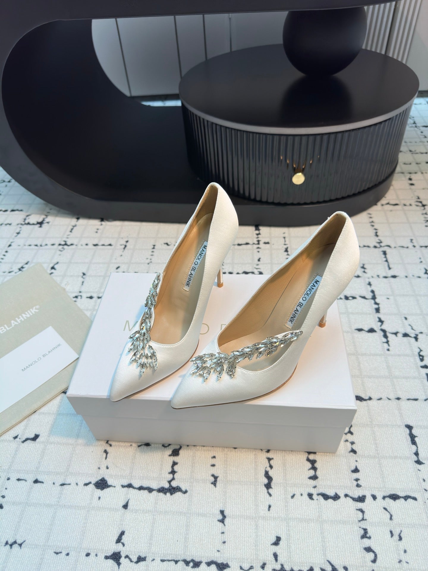 Manolo Blahnik-2024 高跟鞋 白色
