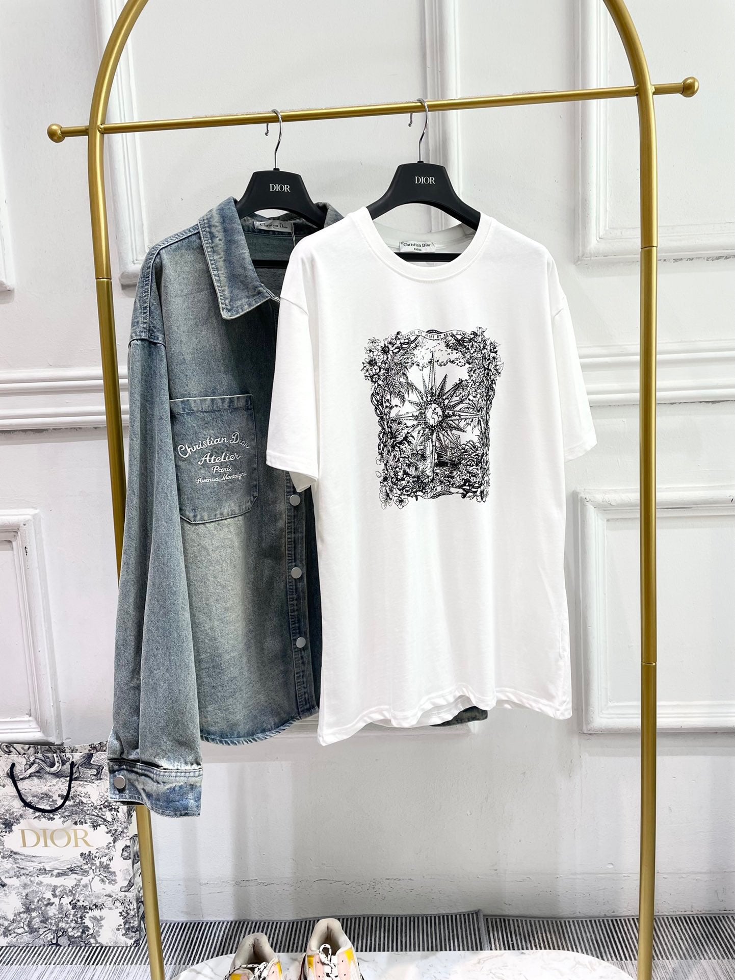 迪D家-2403 刺繡牛仔襯衫外套燙鑽短袖Tee套裝