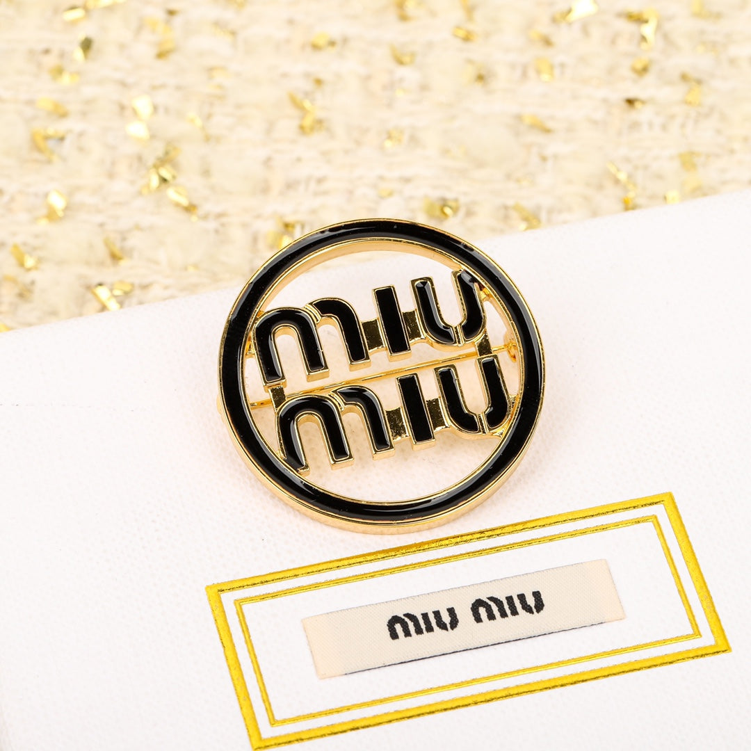 Miu Miu-胸針001
