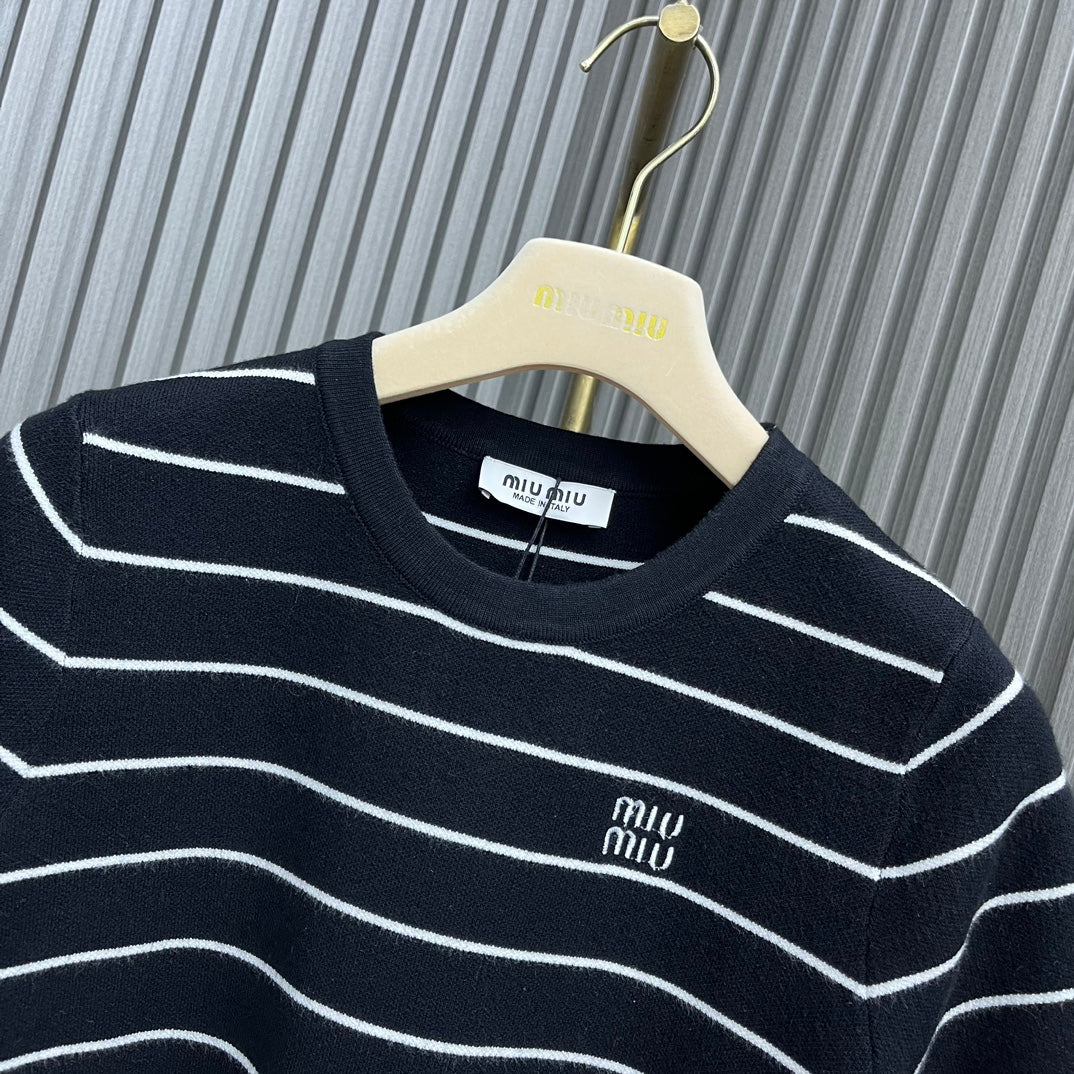 穆M家-2404 24新品上架圓領條紋短袖TEE 黑色