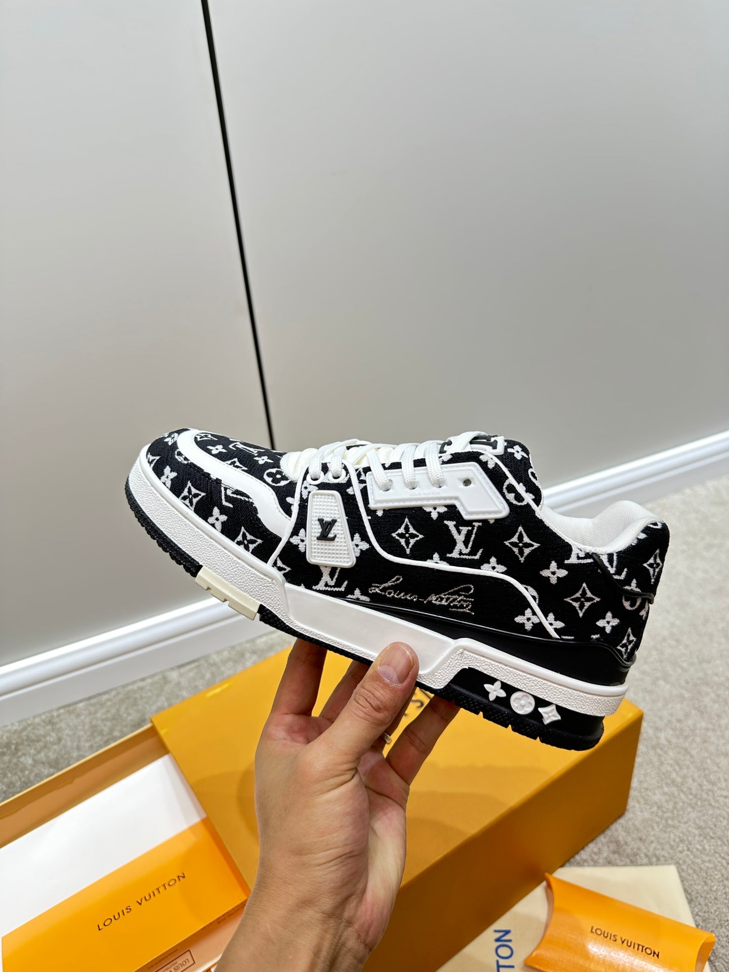 路L家-Trainer 運動鞋 滿版款 黑色