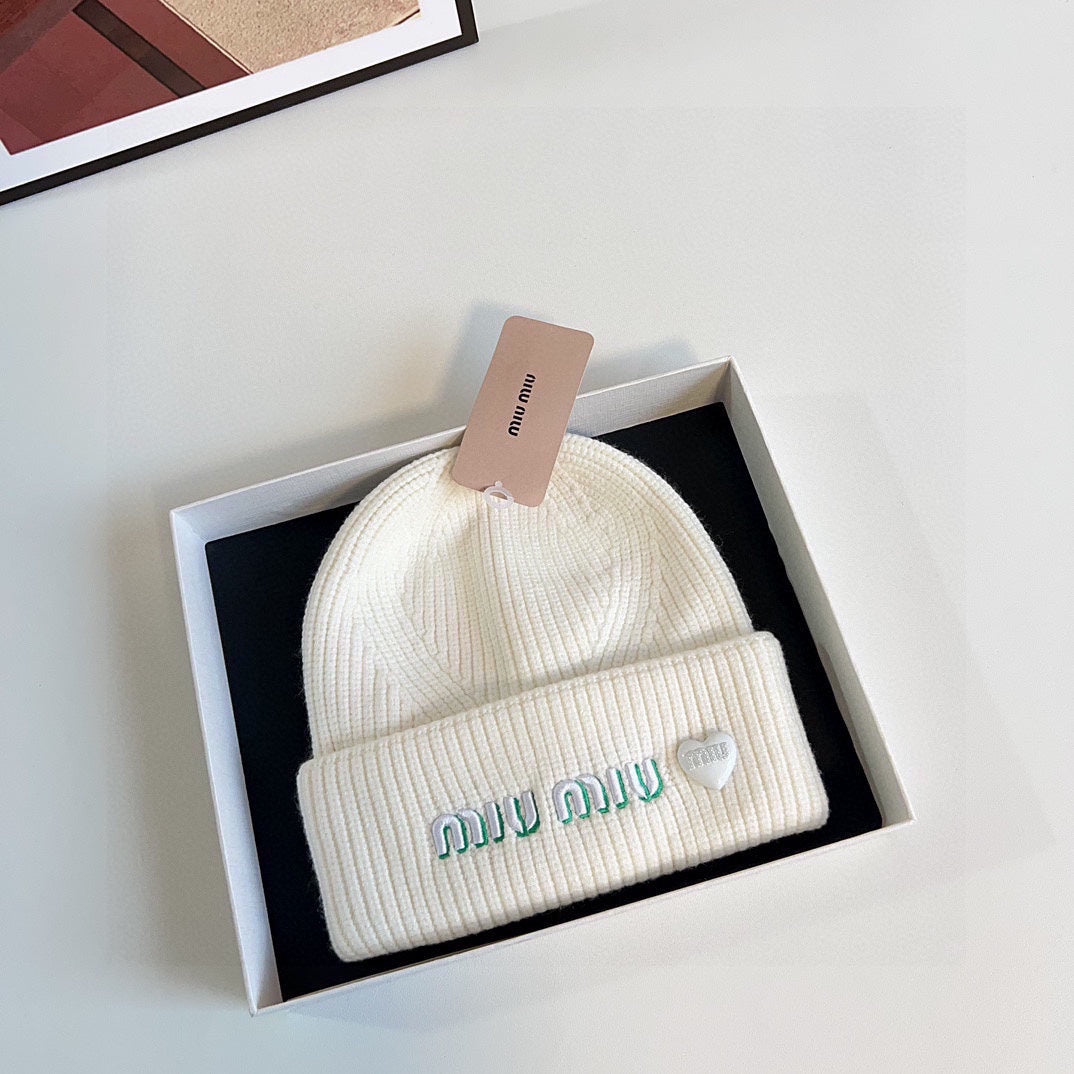 穆m家-刺繡針織帽 白色