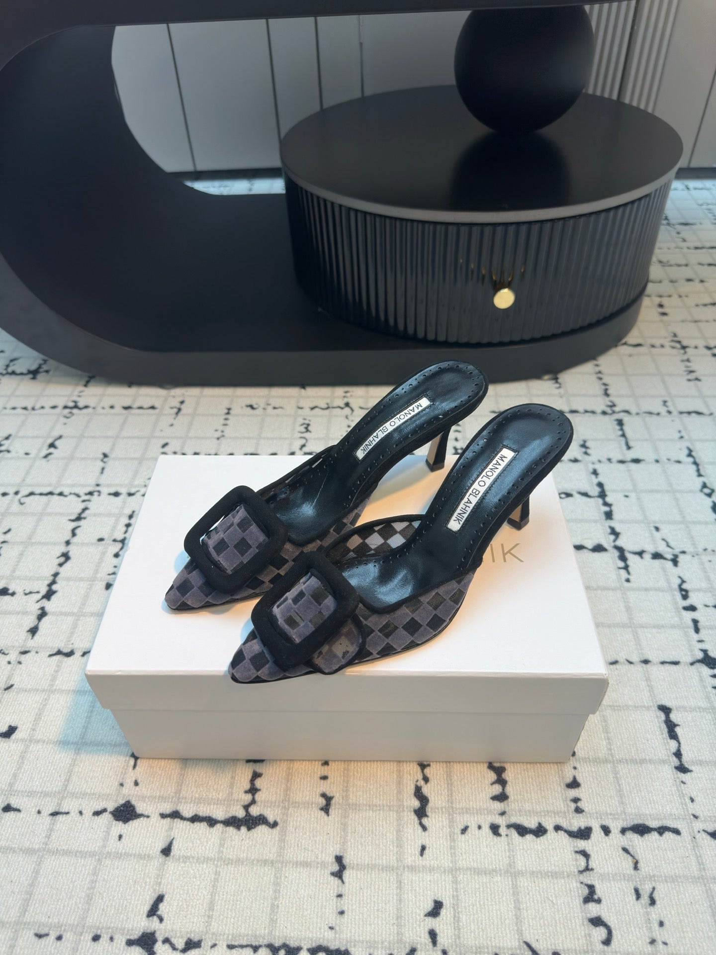 Manolo Blahnik-2024 格狀高跟拖鞋 黑色
