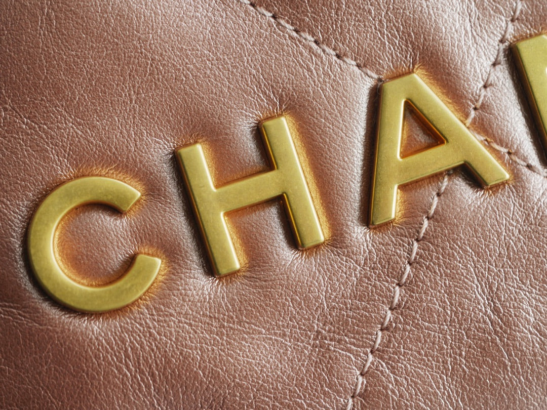 小香家-新款 Chanel 22號手袋 玫瑰金 鑲金背帶 雙鍊條