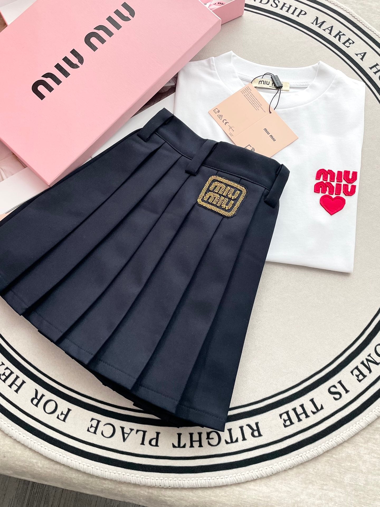 穆M家-2404  金線刺繡A字短裙