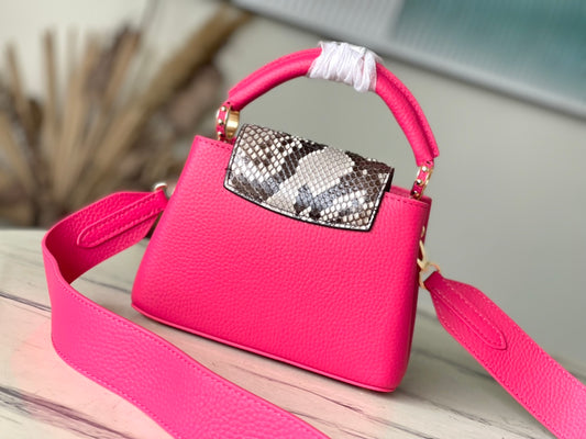 M48865 路L家-Taurilon皮革 Capucines手提包 蛇皮玫紅色 Mini