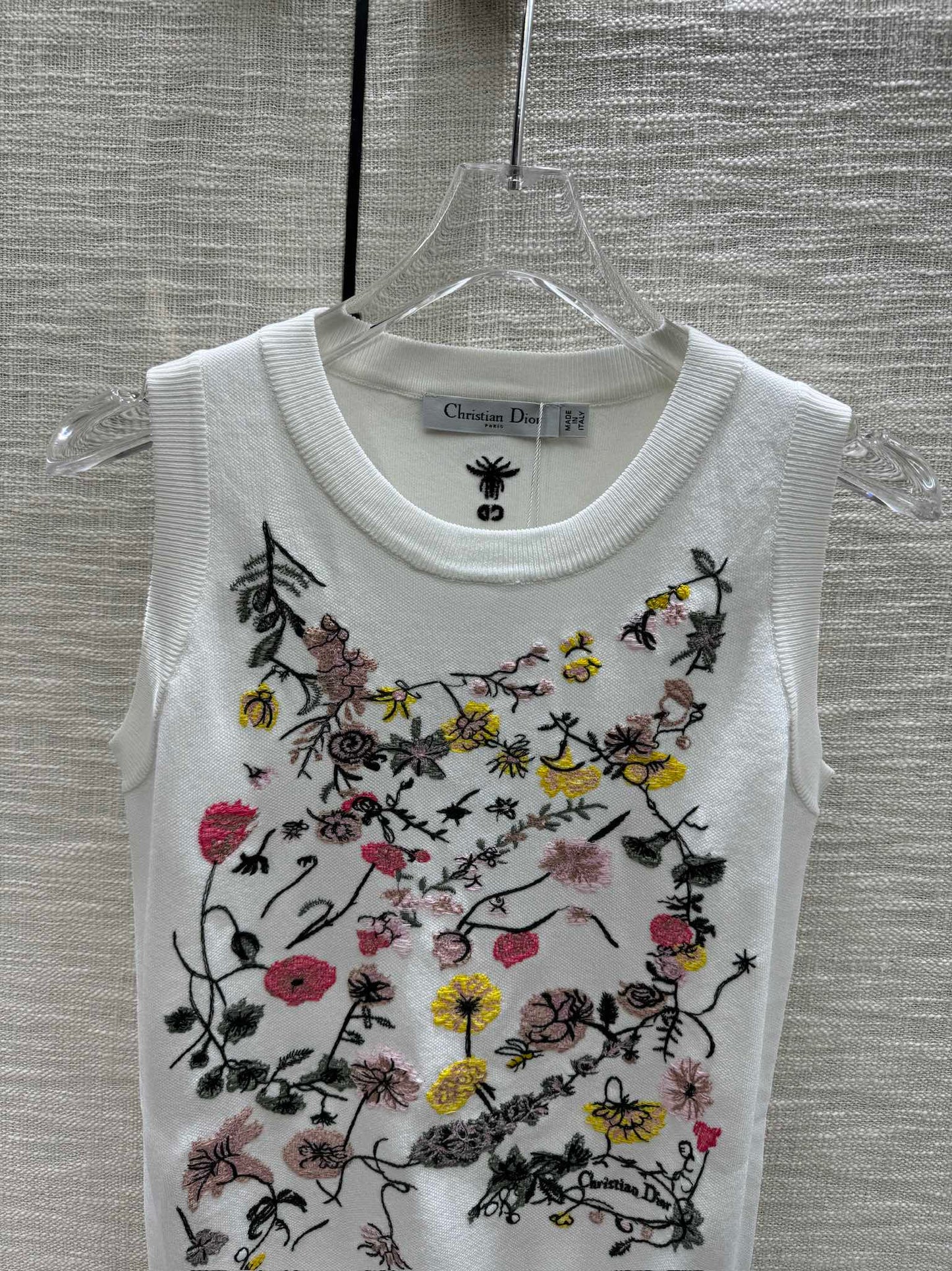 迪D家-2403 24早春最新花卉系列重工刺繡花朵針織背心 白色
