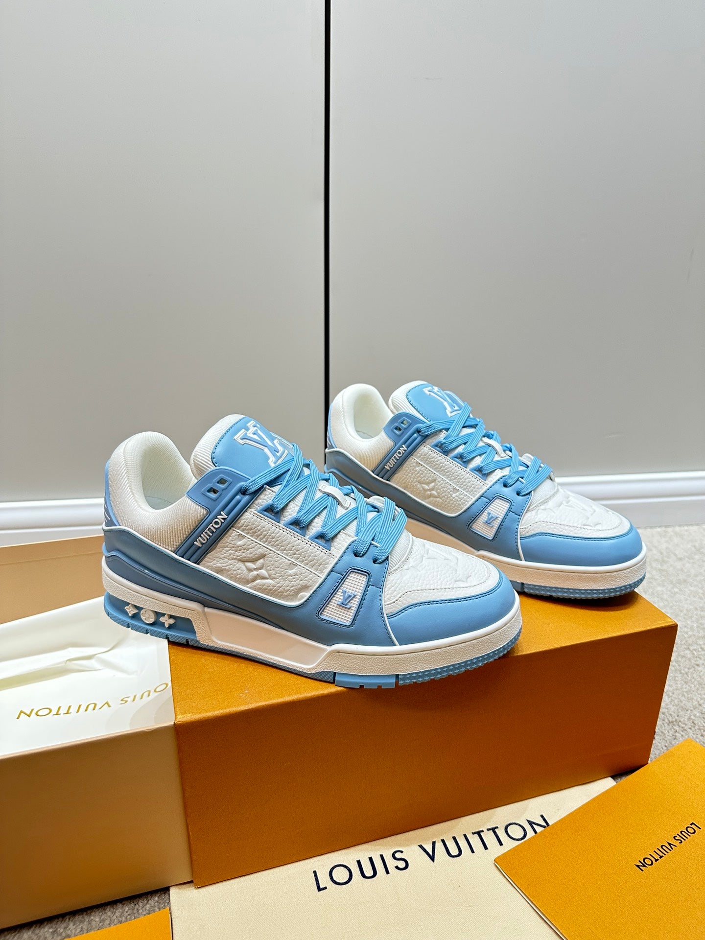 路L家-Trainer 運動鞋 白藍色