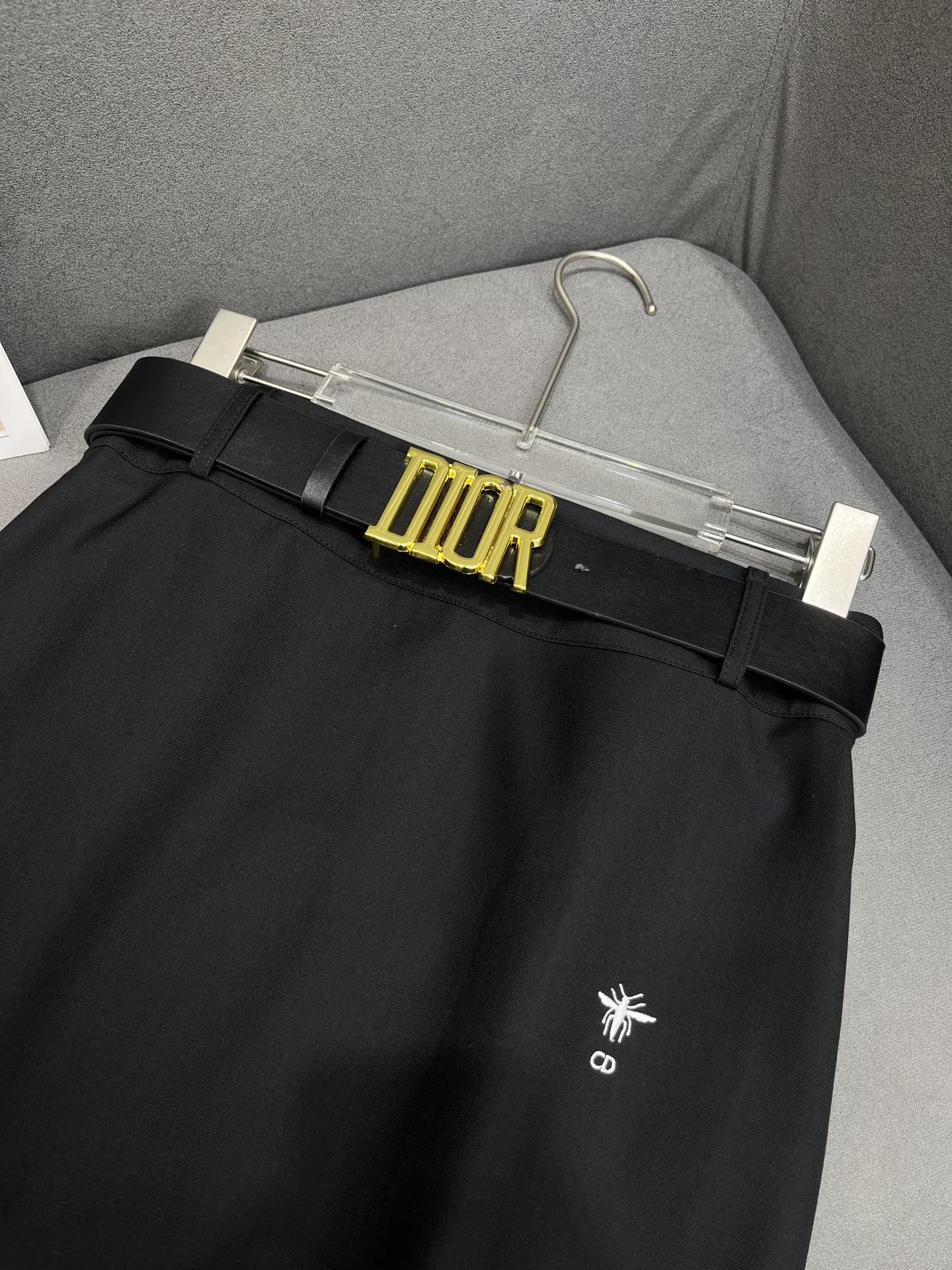 迪D家-2403 24SS春夏新款側邊開叉半身裙 黑色