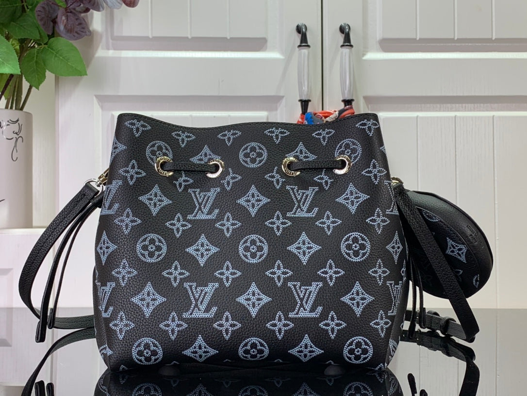 M59200 路L家-Bella Tote 手袋
