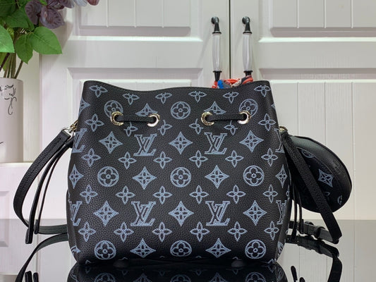 M59200 路L家-Bella Tote 手袋