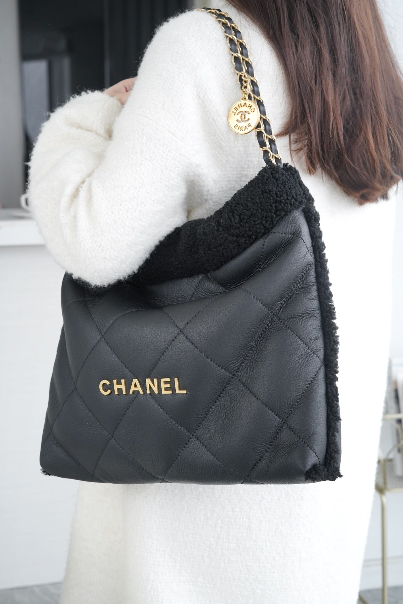 小香家-Chanel 22號手袋 羊羔毛款 黑色