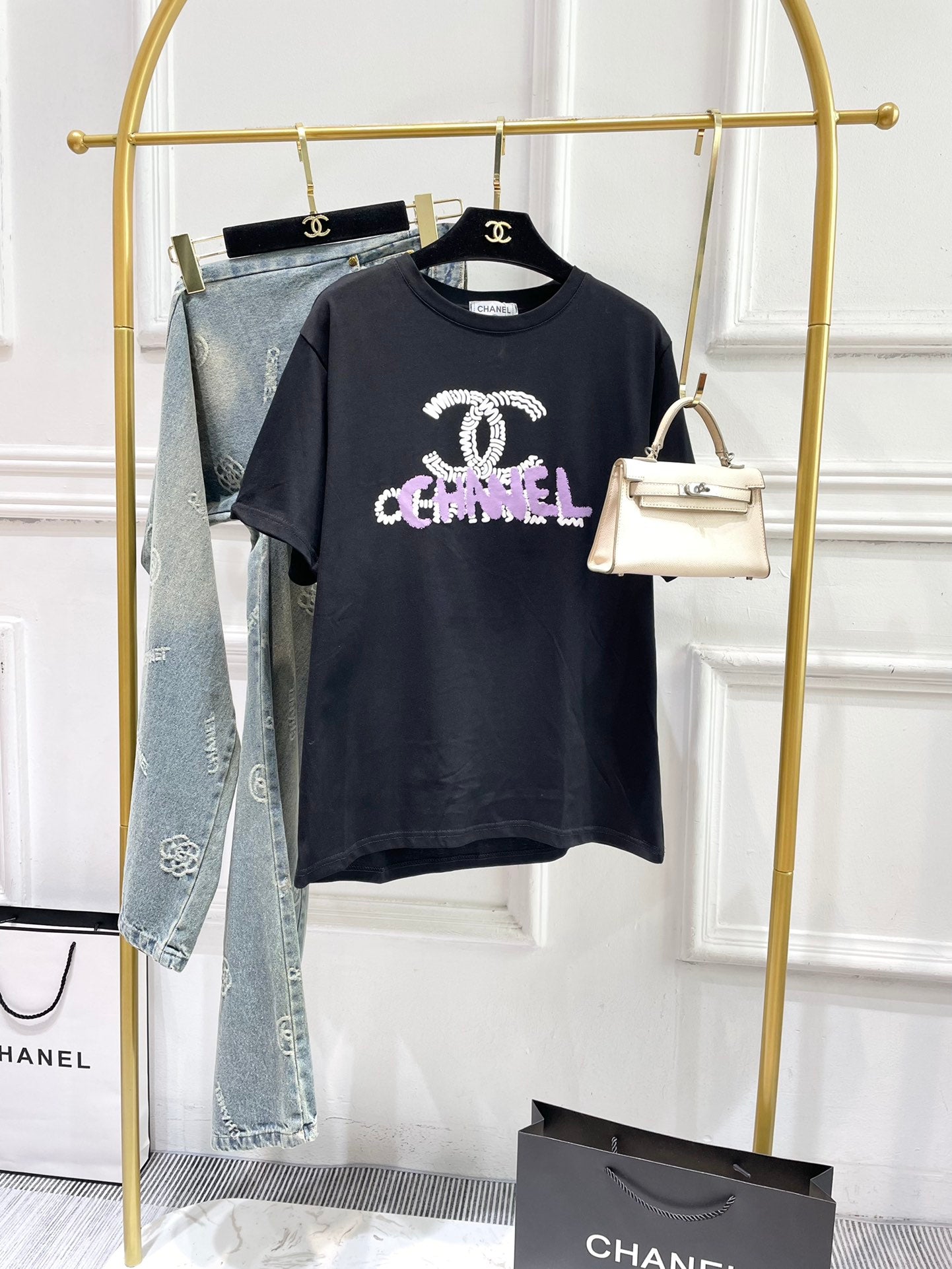 小香家-2404 重疊logo標短袖Tee 黑色