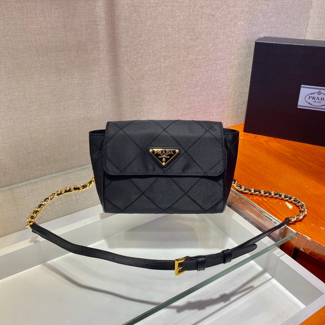 普P家-中古斜背包 黑色小號