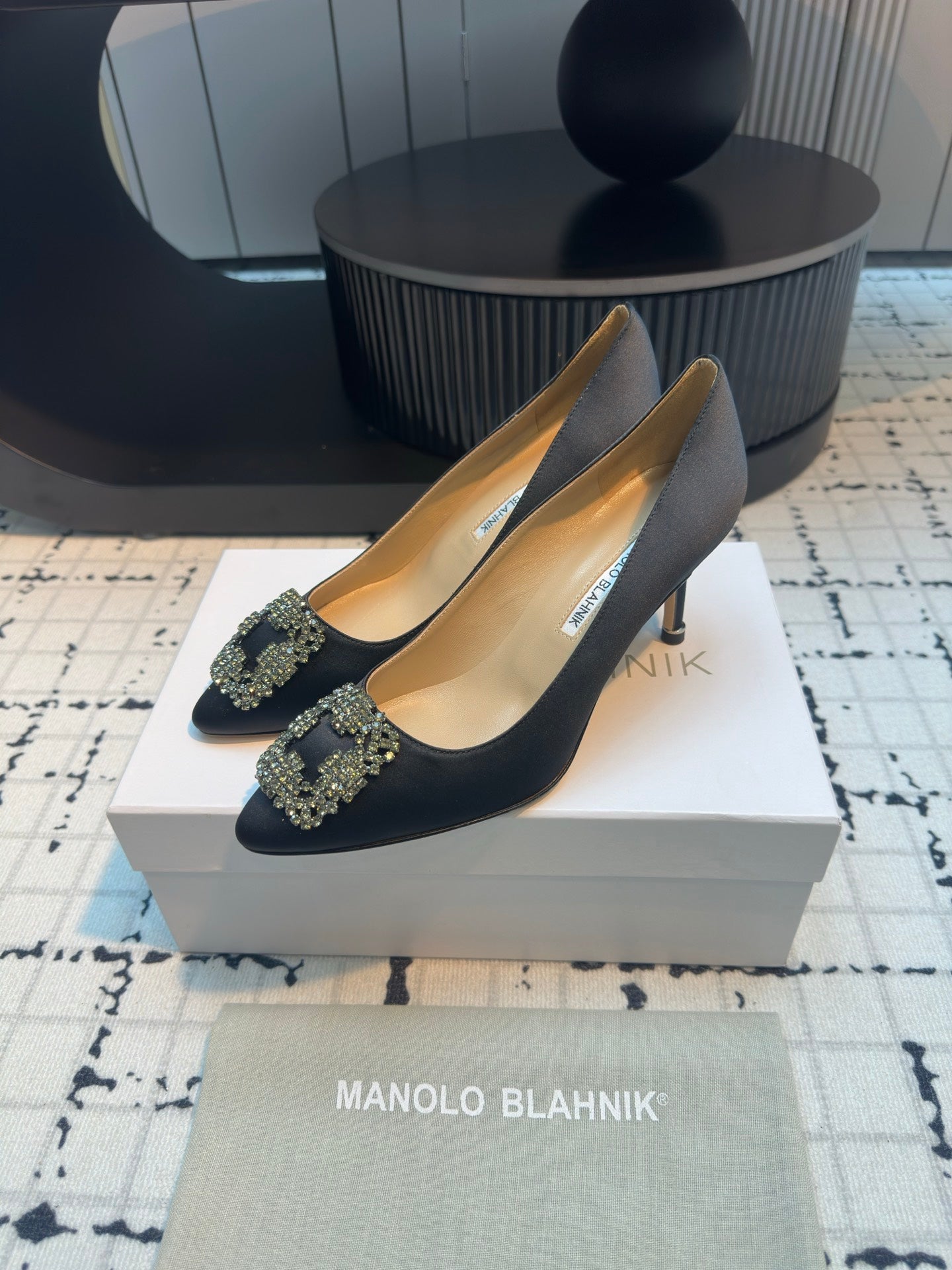 Manolo Blahnik-2024 高跟鞋 深灰色