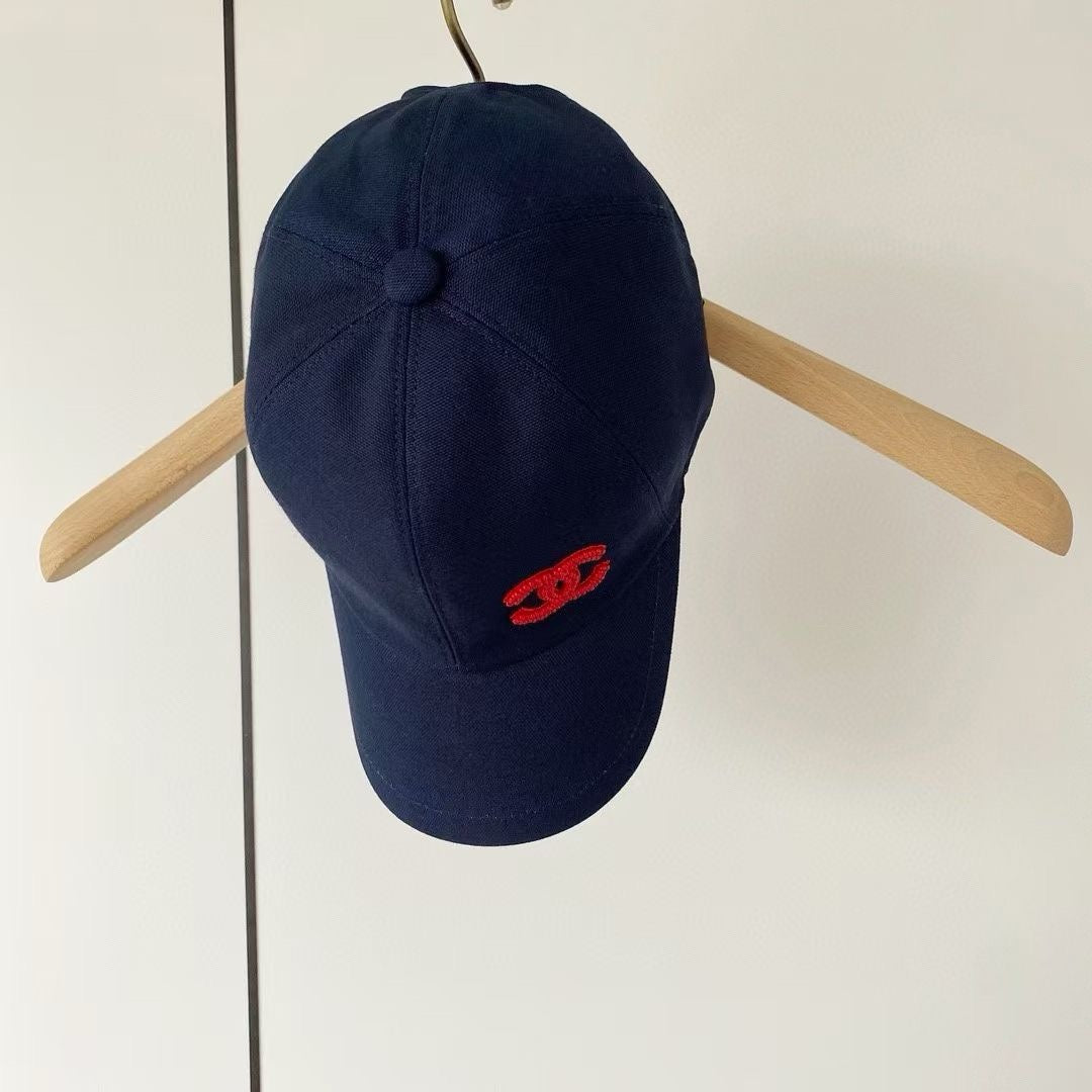 小香家-簡約刺繡Logo帆布棒球帽 藍色