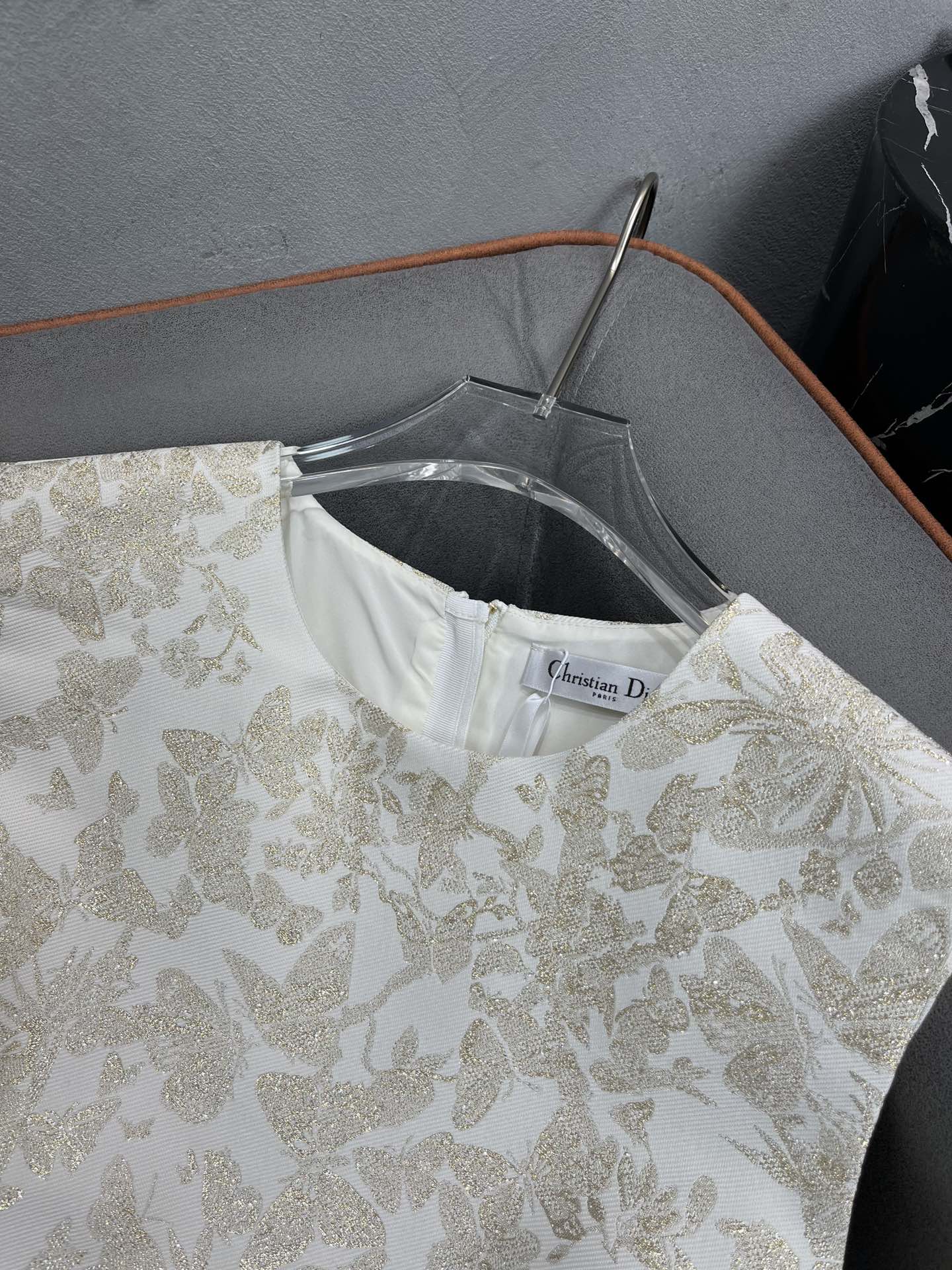 迪D家-2403 24SS夏季新款無袖圓領連身裙 白色