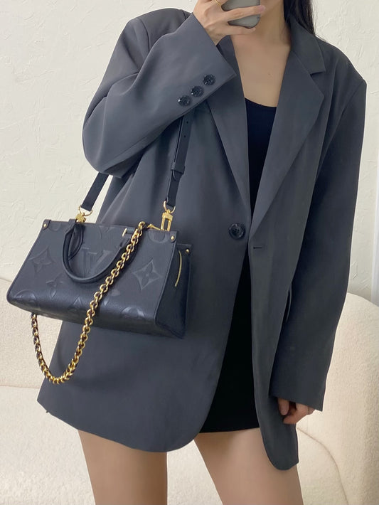 M23640 路L家-Cabas OnTheGo East West 金鍊壓紋老花 黑色