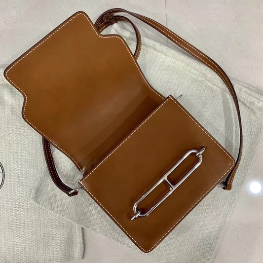 小愛款-Roulis 19 Veau Barenia 34 Fauve 銀扣