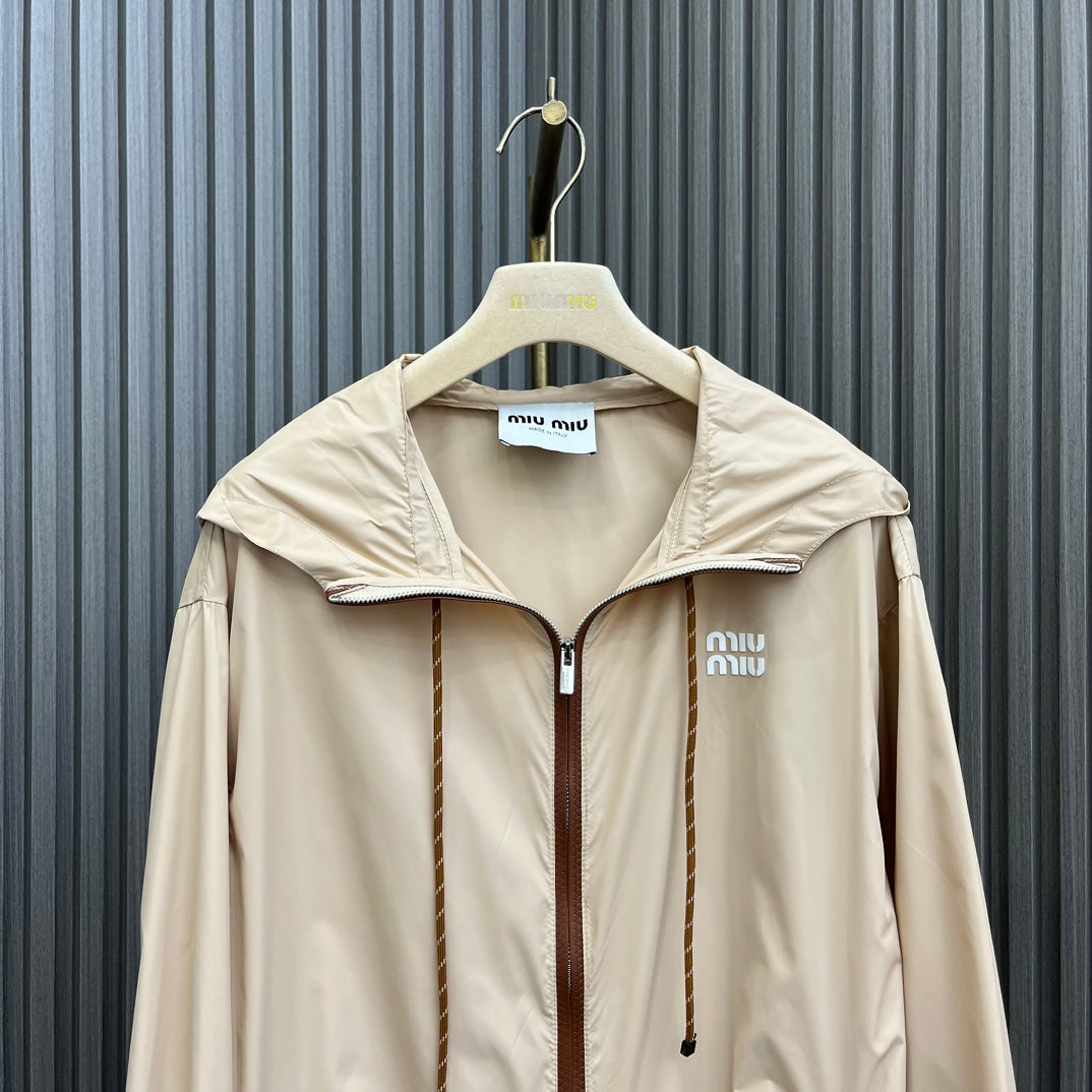 穆M家-2404 24新品薄款尼龍連帽套裝 卡其色