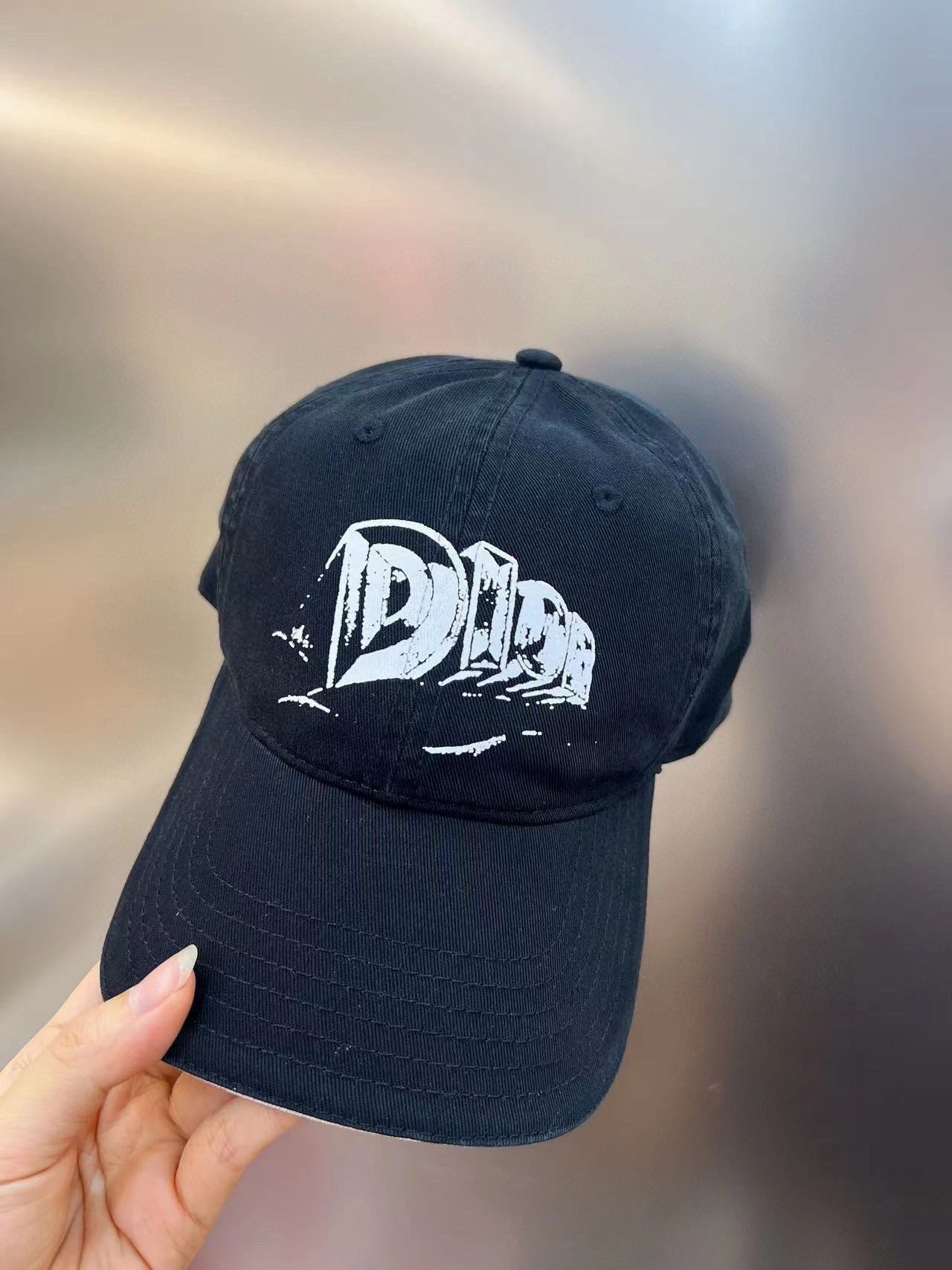 迪D家-官網新款塗鴉Logo棒球帽