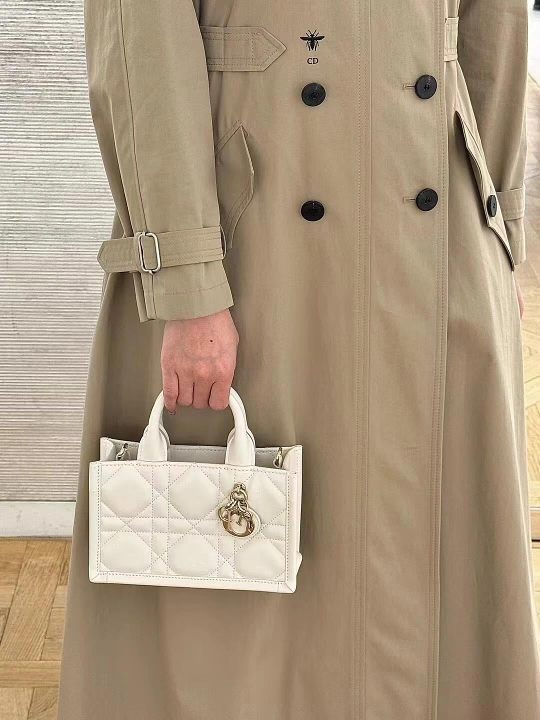 熱銷款 迪D家-Book Tote 背帶托特包 白色 Mini
