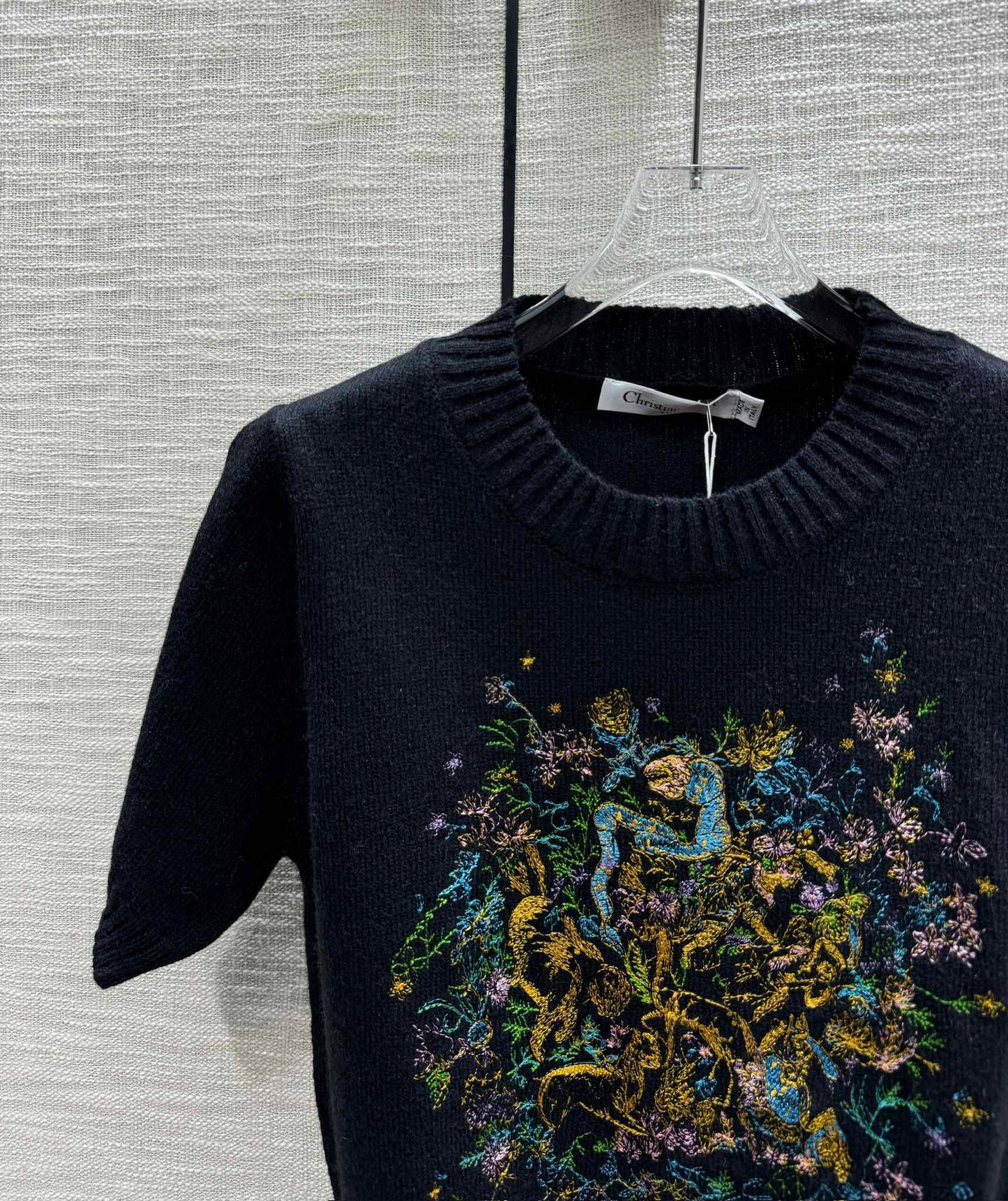迪D家-2403 24早春最新系列重工刺繡針織短袖 黑色