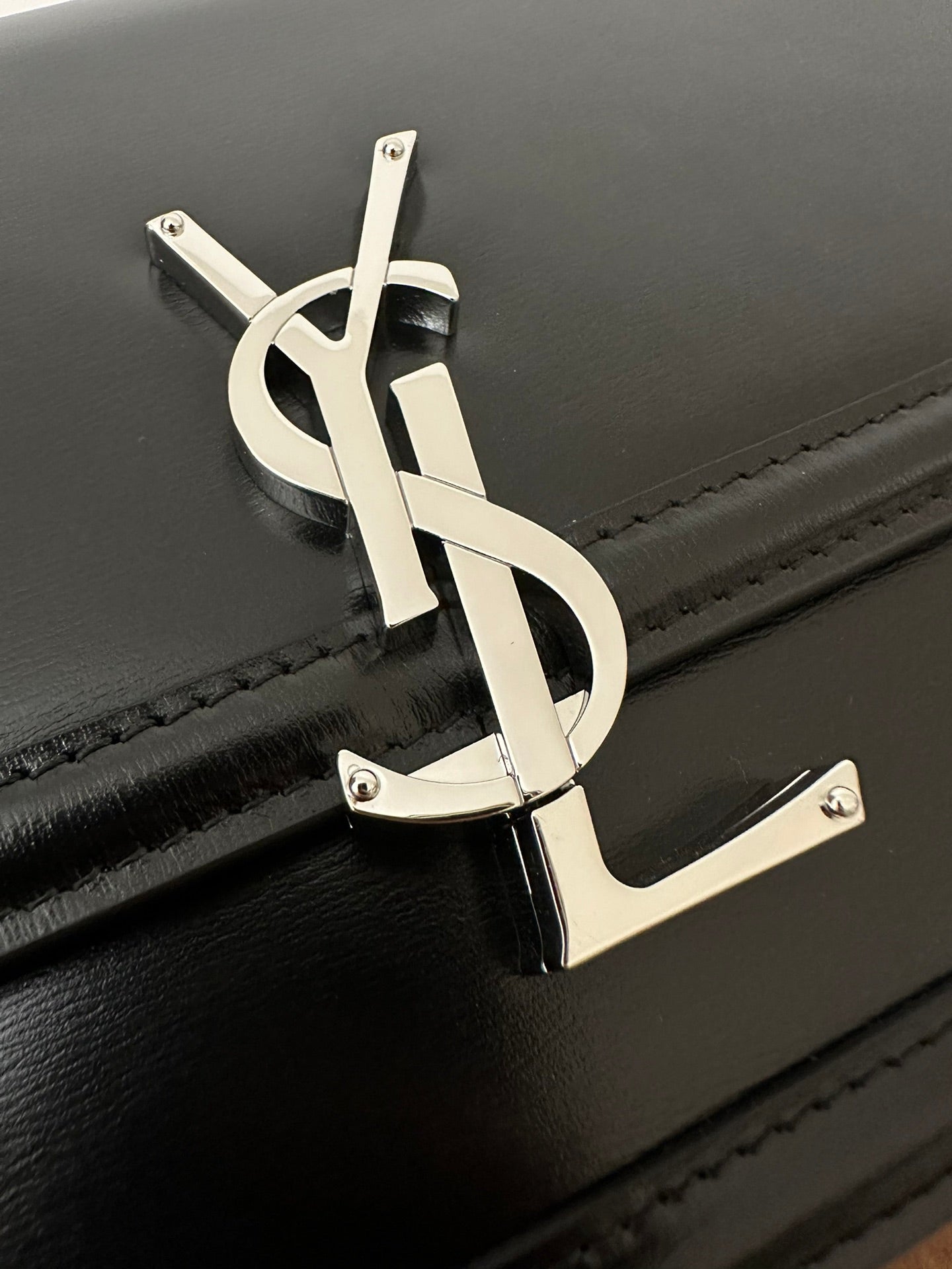 熱銷款 聖Y羅-BOX SAINT LAURENT 豆腐包 大號 黑色銀扣