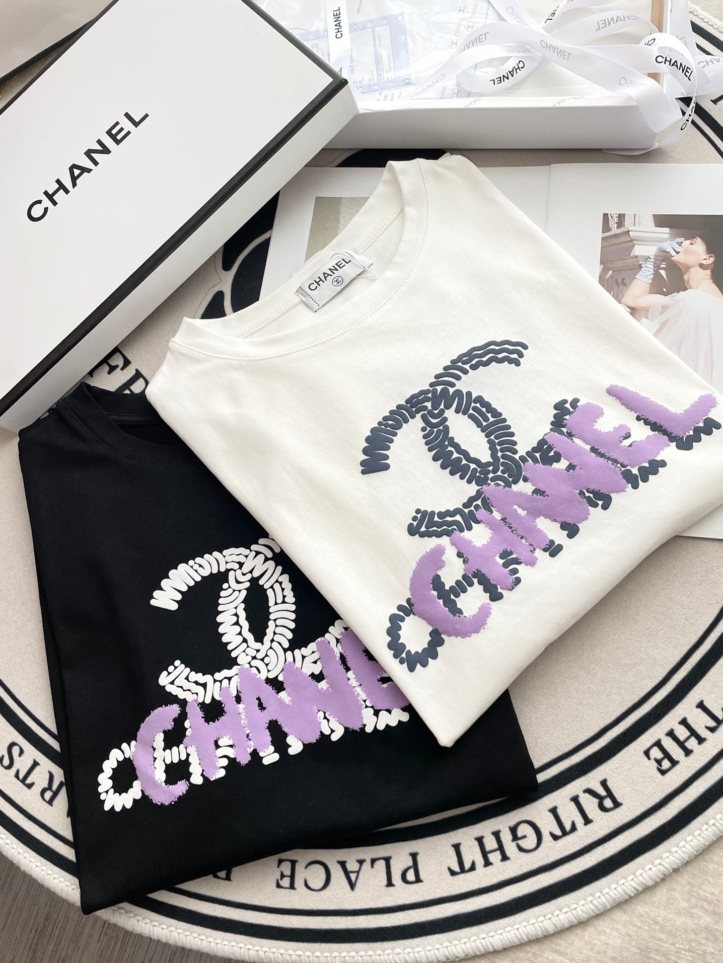 小香家-2404 重疊logo標短袖Tee 白色