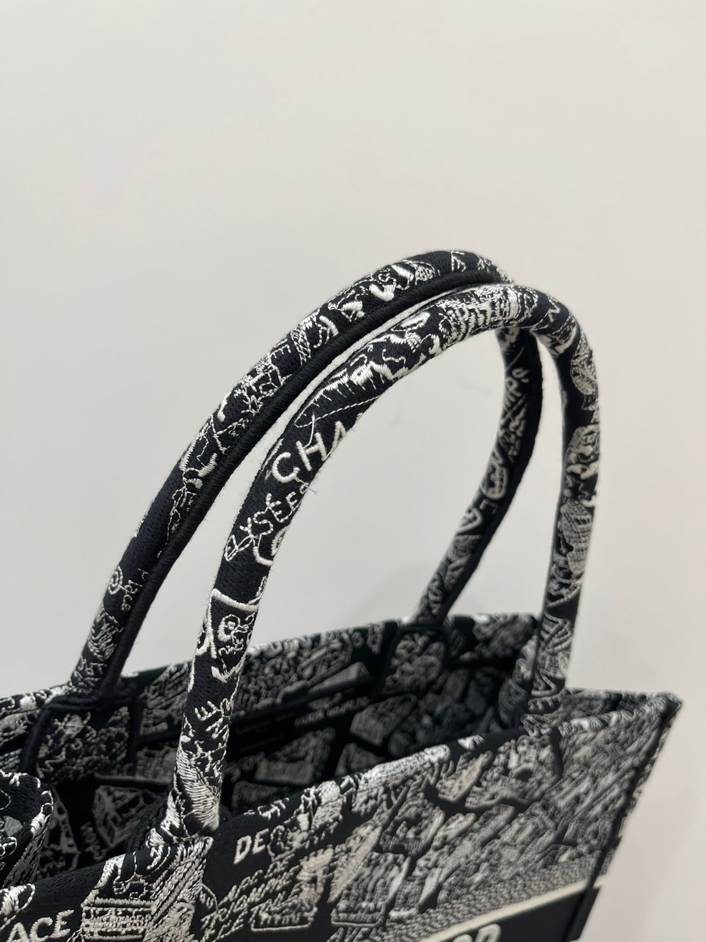 迪D家 Book Tote SUMMER 23 黑色 中號36.5cm
