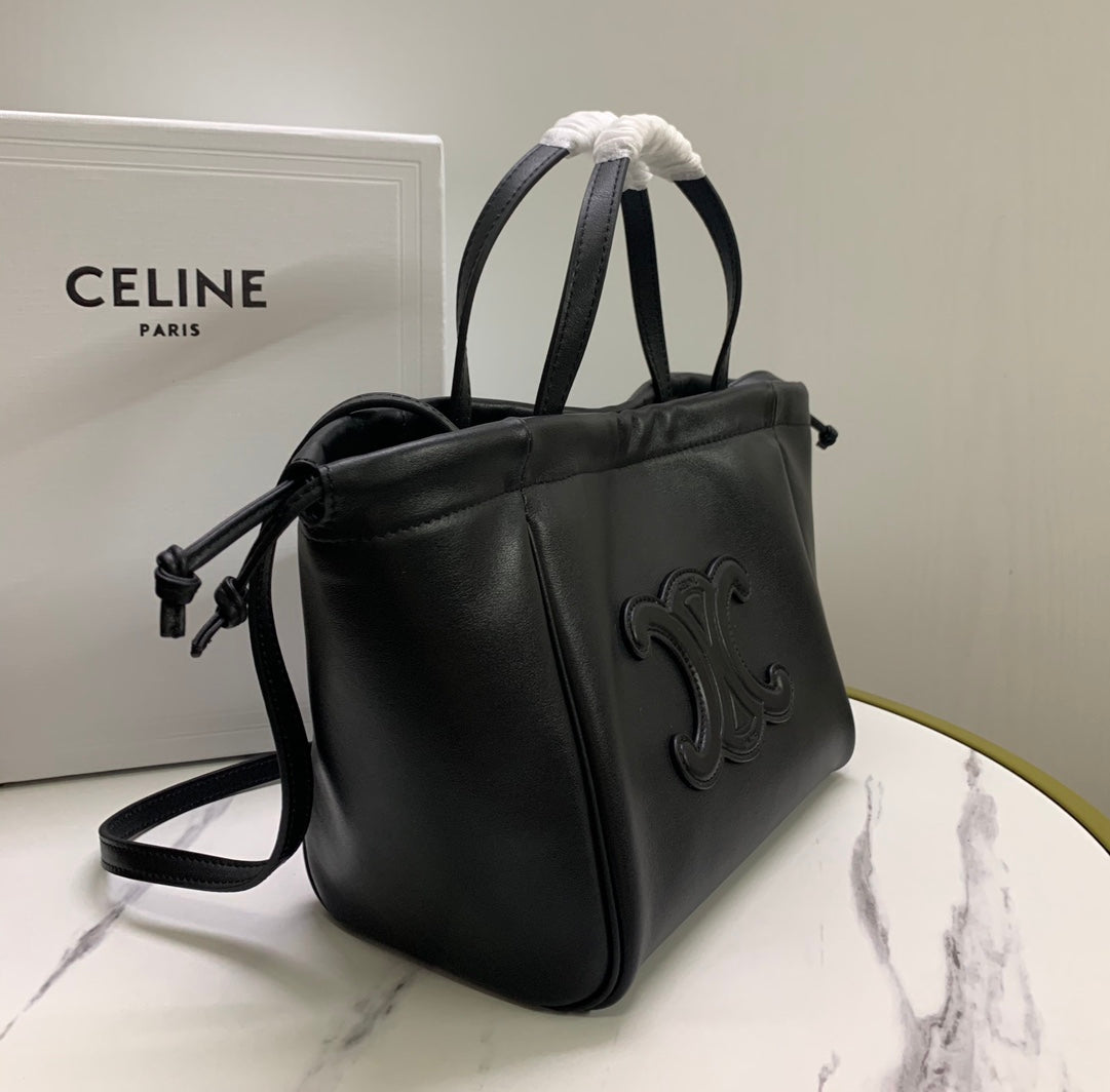 賽C家-CABAS TRIOMPHE 光滑牛皮革抽繩包 黑色 小號