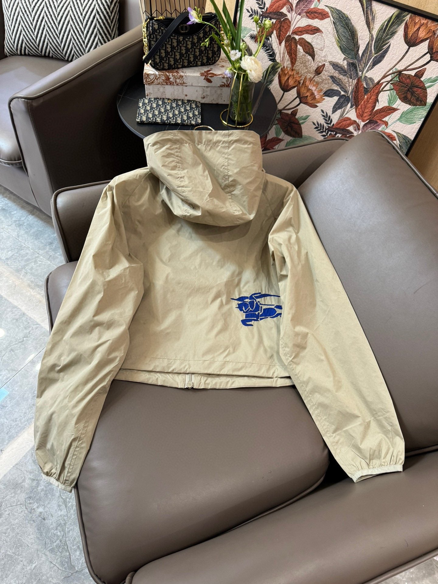 巴B家-2403 24春夏新品輕盈防曬小外套 杏色