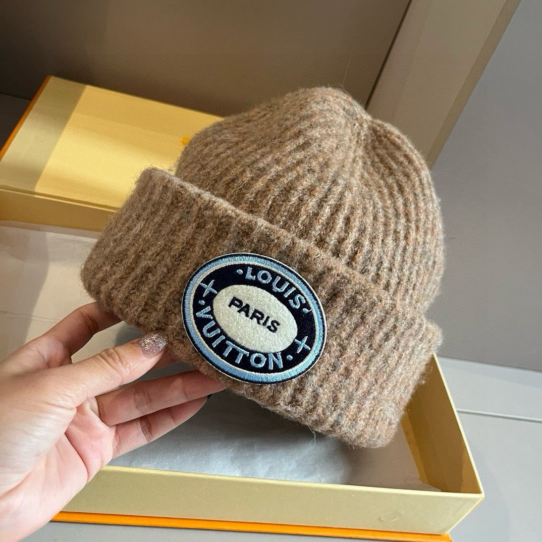 路L家-刺繡標籤針織帽 棕