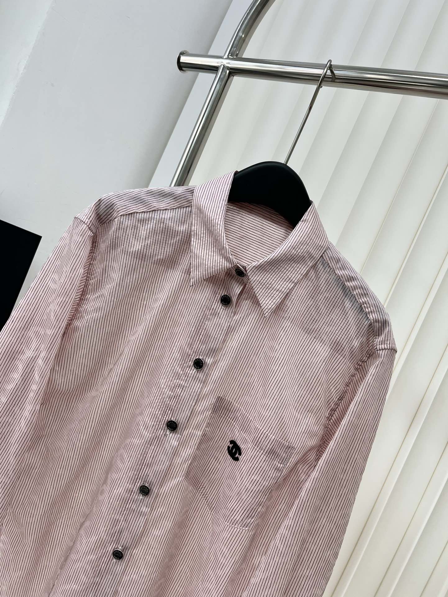 小香家-2403 暗紋雙C翻領襯衫 粉色