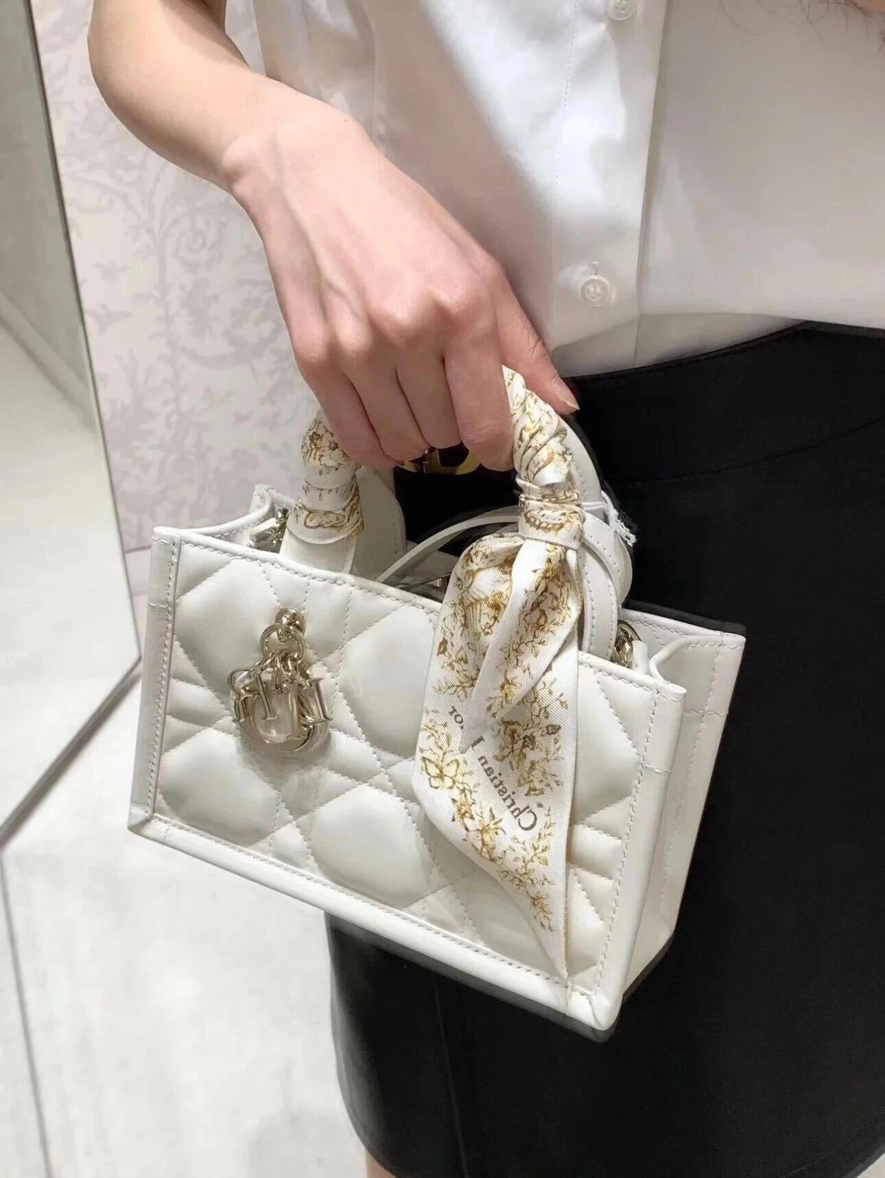 熱銷款 迪D家-Book Tote 背帶托特包 白色 Mini