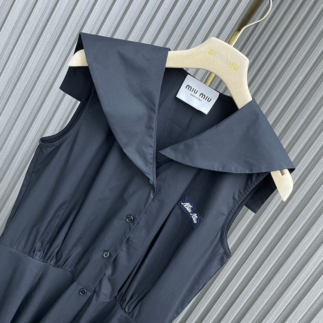 穆M家-2404 24新品上架海軍披肩背心長裙 黑色