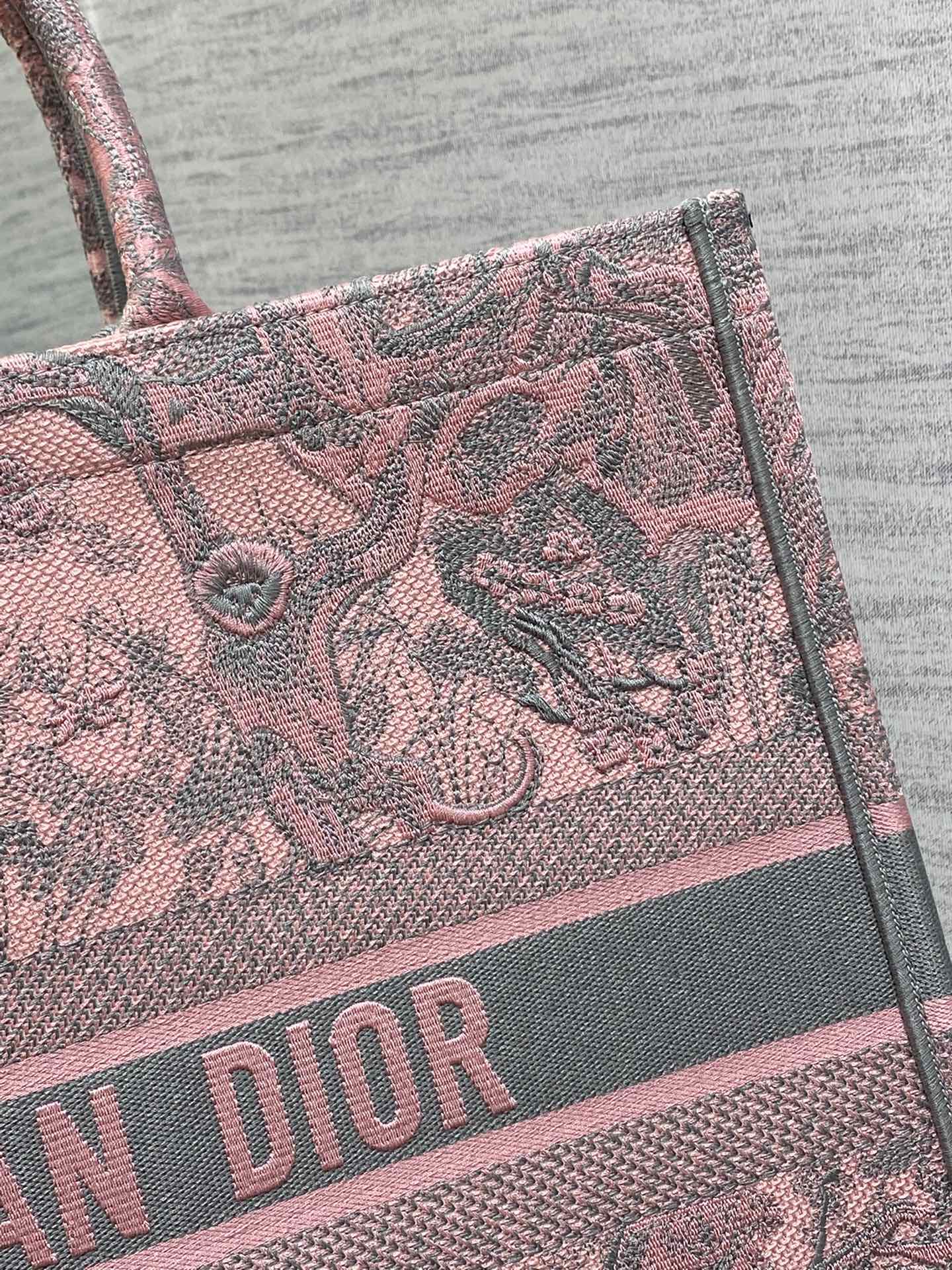 迪D家-Book Tote 2023春夏系列 動物園茹伊灰粉 大號