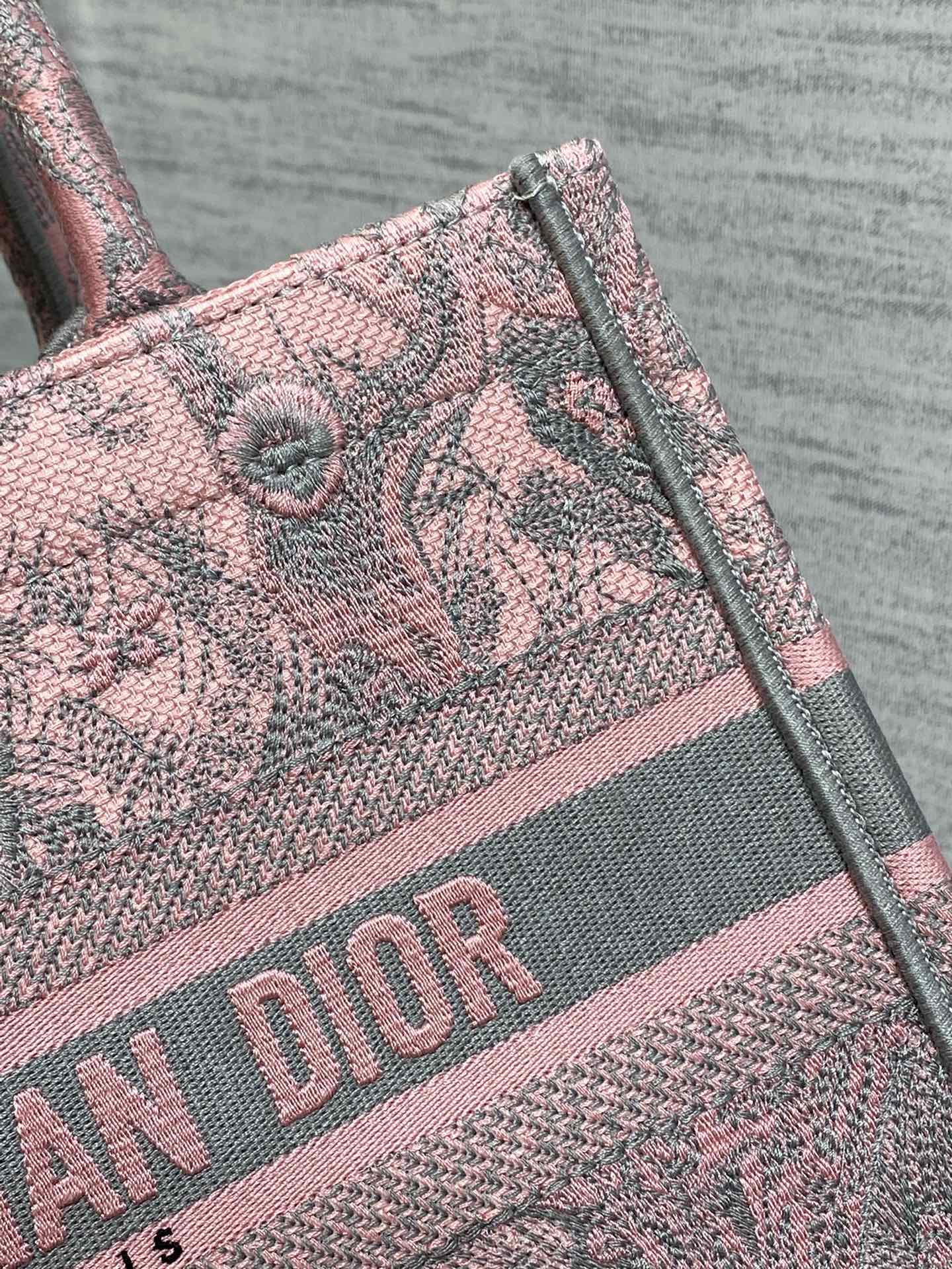 迪D家-Book Tote 2023春夏系列 動物園茹伊灰粉 小號