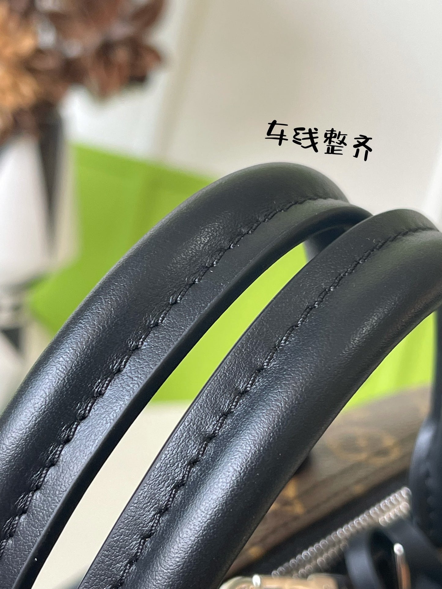 路L家-M12243 𝐒𝐏𝐄𝐄𝐃𝐘 𝐒𝐎𝐅𝐓 𝟑𝟎 𝐃𝐀𝐑𝐊 動態晶片黑手袋 棕色