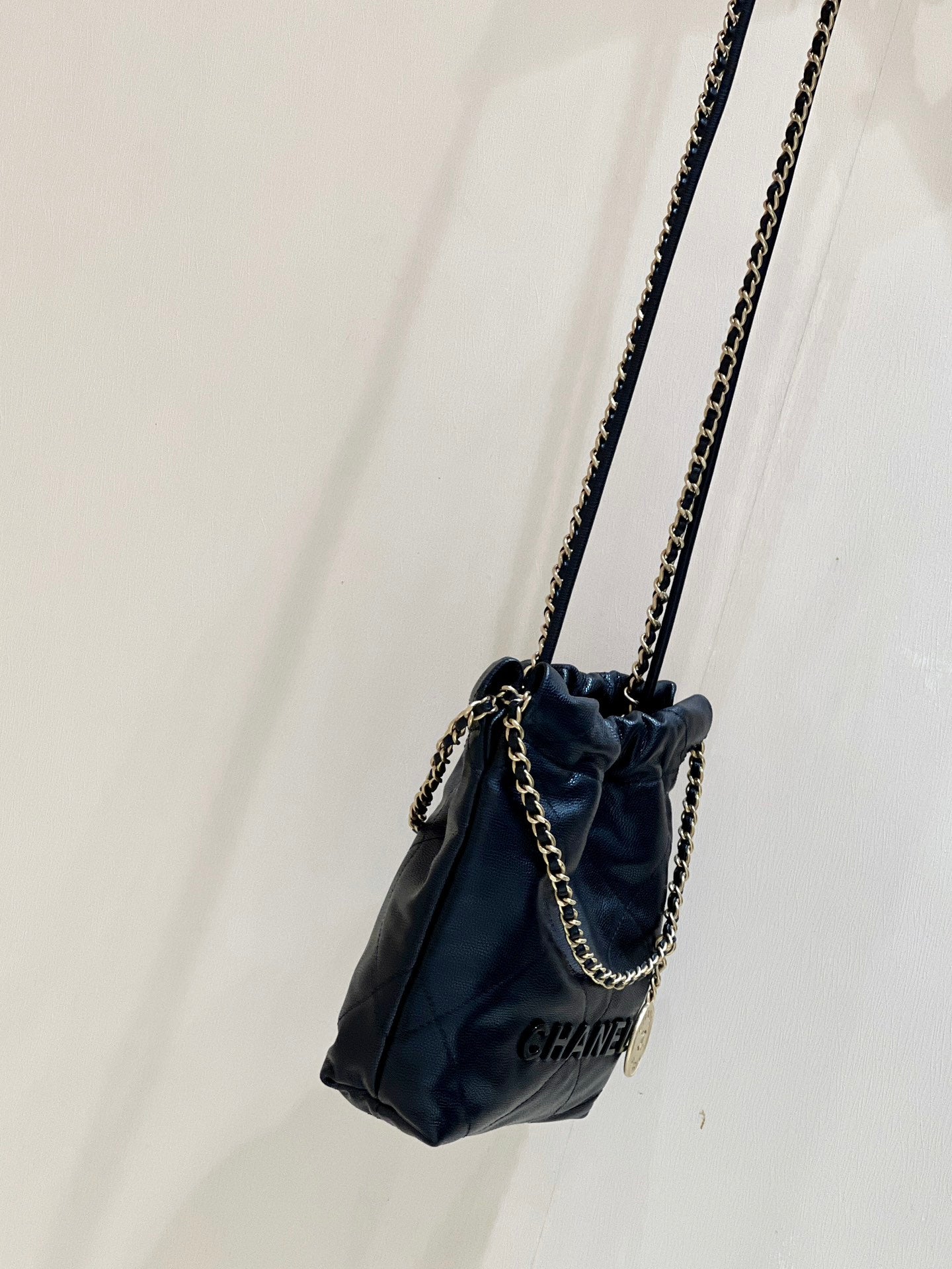 小香家-Chanel 22號手袋 魚子醬皮黑金色 小號