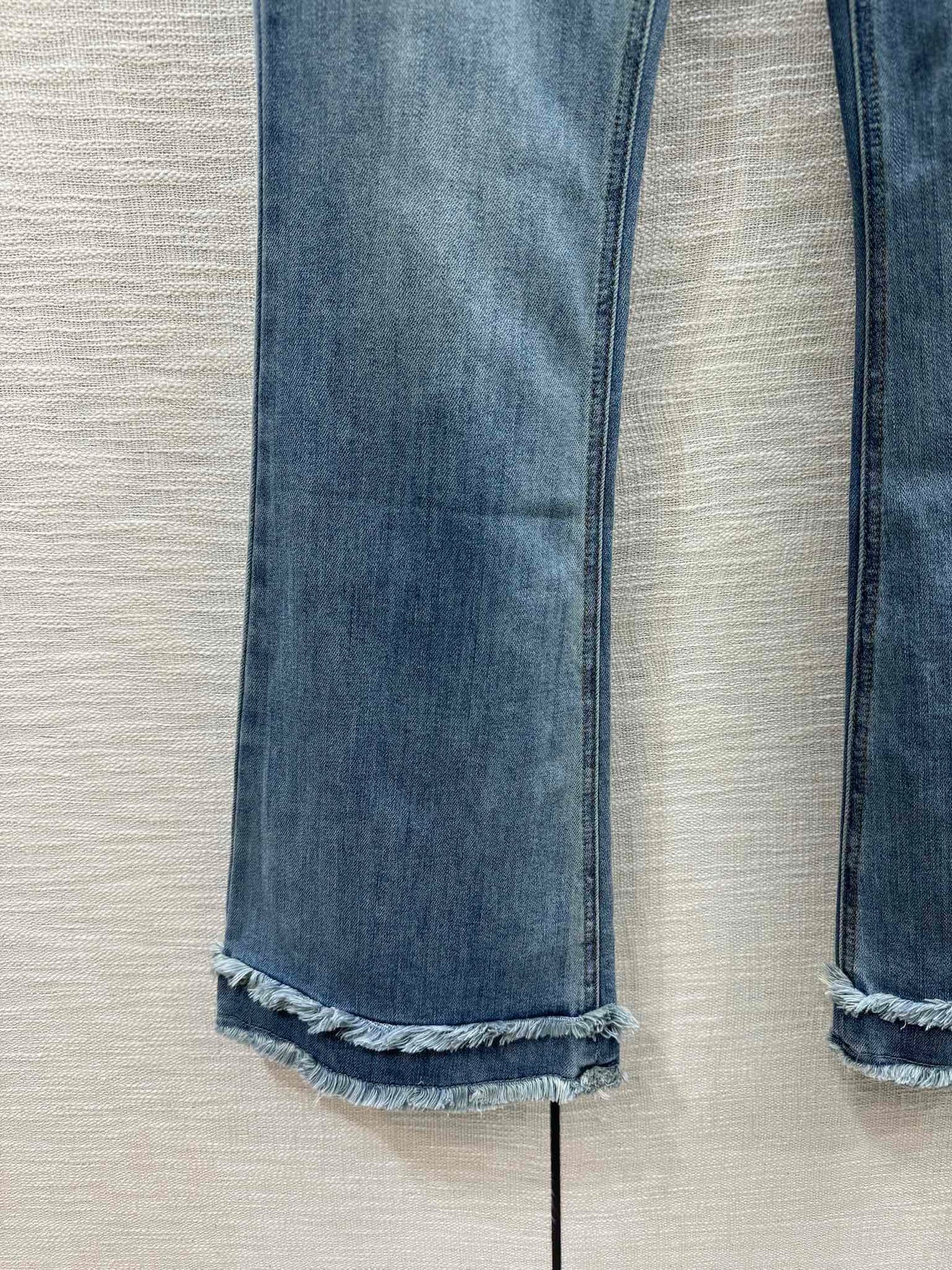 賽C家-2403 撞色logo高腰微喇褲